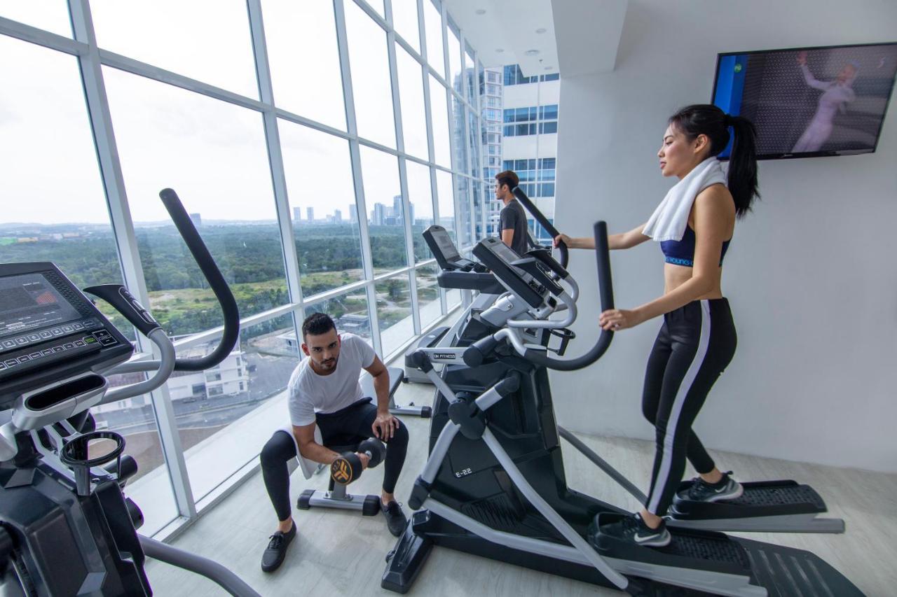 Fraser Place Puteri Harbour Nusajaya  Exterior foto Elliptical cross trainer