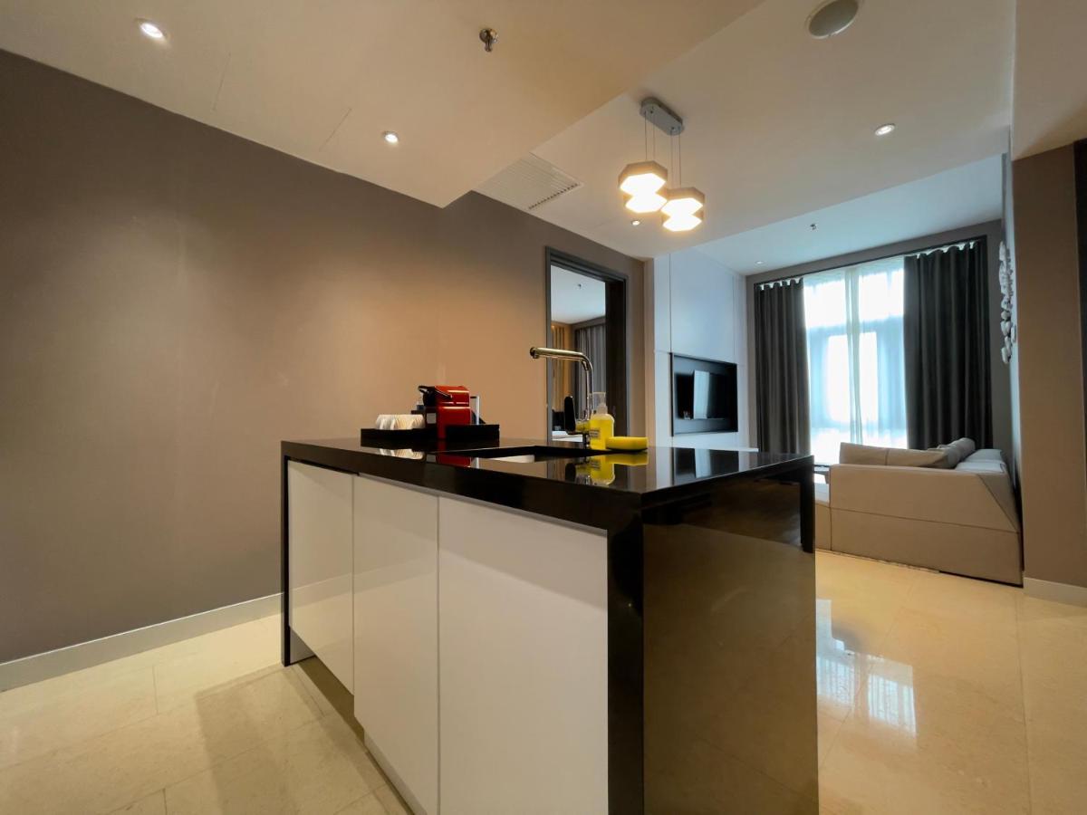 Fraser Place Puteri Harbour Nusajaya  Exterior foto A kitchen island in a condominium