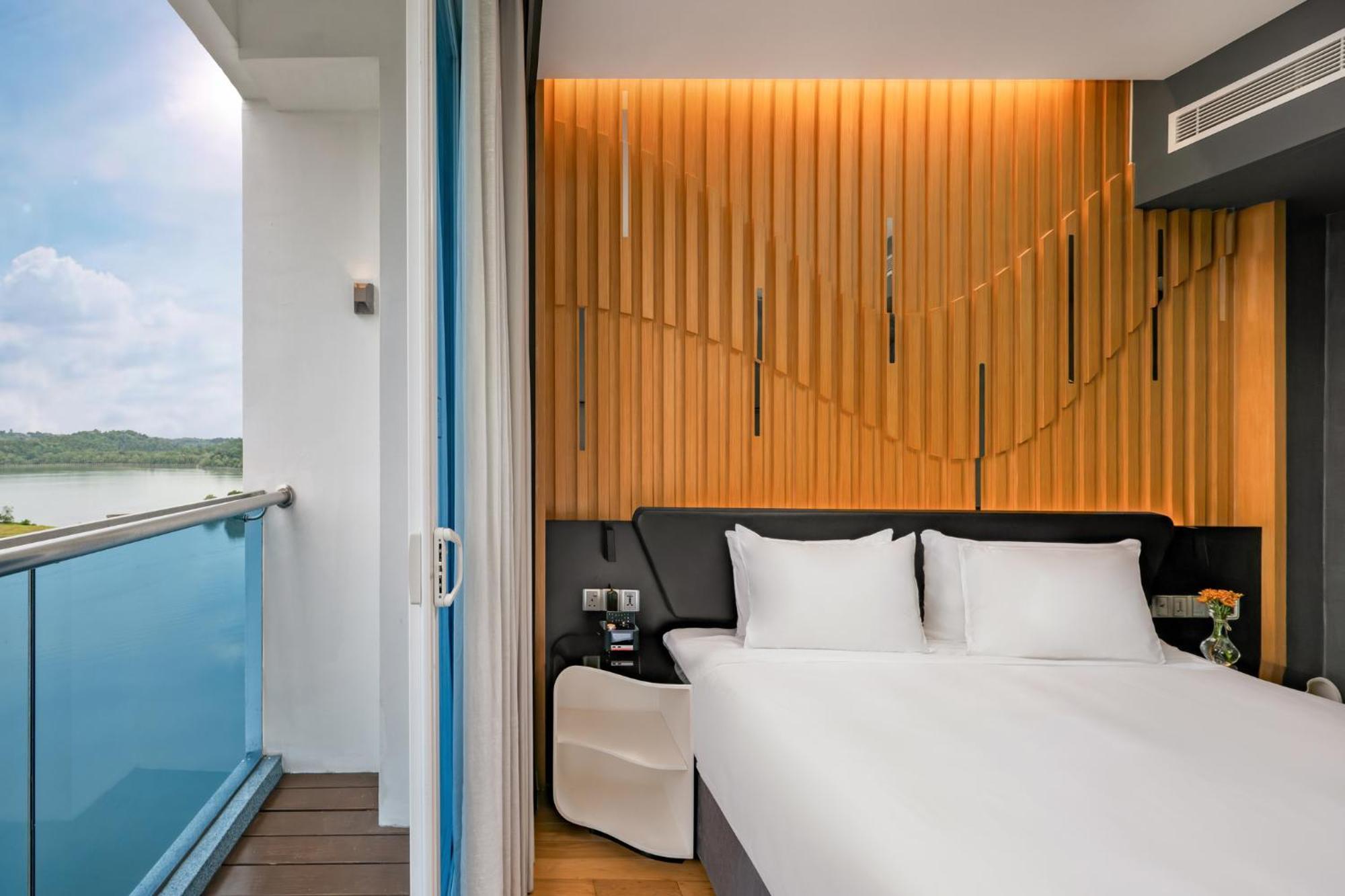 Fraser Place Puteri Harbour Nusajaya  Exterior foto Deluxe Room