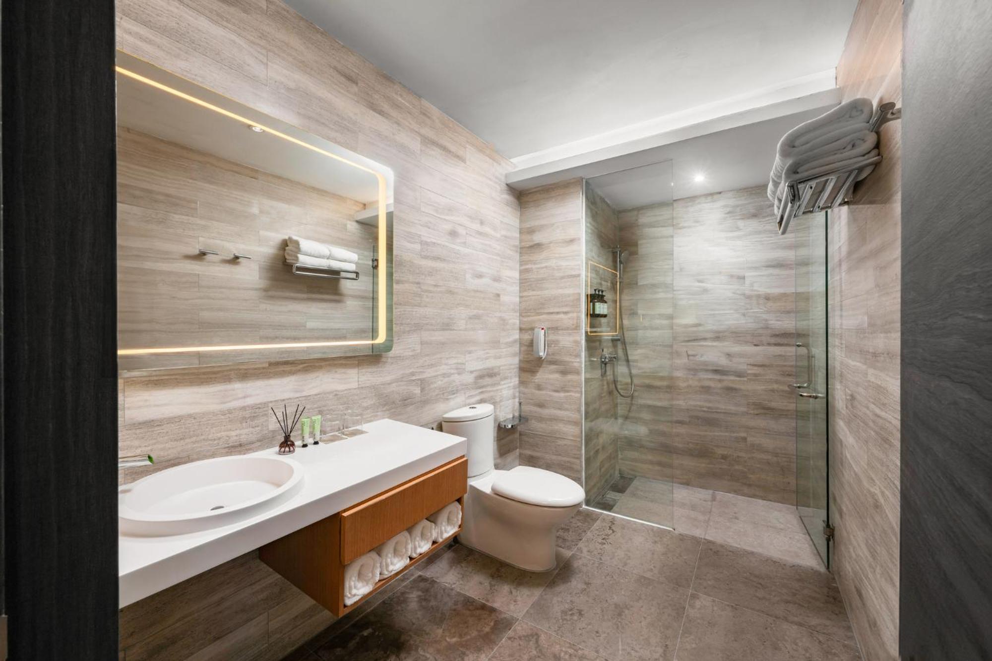 Fraser Place Puteri Harbour Nusajaya  Exterior foto Bathroom